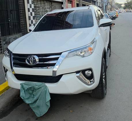 TOYOTA HILUX SW4 2.7 SRV 7 LUGARES 4X2 16V FLEX 4P AUTOMÁTICO TOYOTA HILUX SW4 2.7 SRV 7 LUGARES 4X2 16V FLEX 4P AUTOMÁTICO